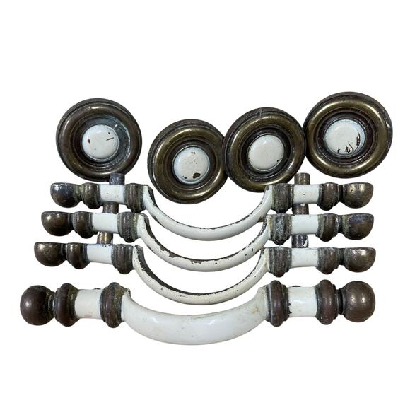 Vintage Brass Door / Drawer Pulls Knobs Set of 8 Good Used Condition - Picture 3 of 5